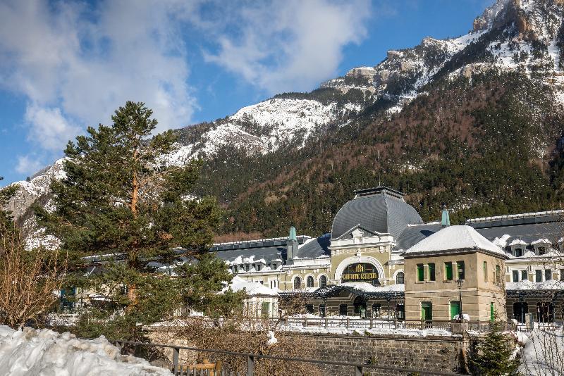 Canfranc Estacion Royal Hideaway Hotel Buitenkant foto