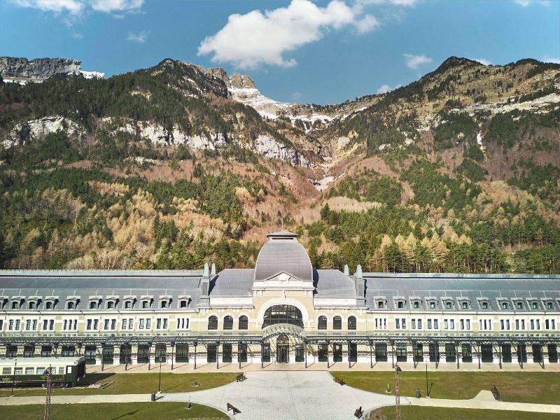 Canfranc Estacion Royal Hideaway Hotel Buitenkant foto