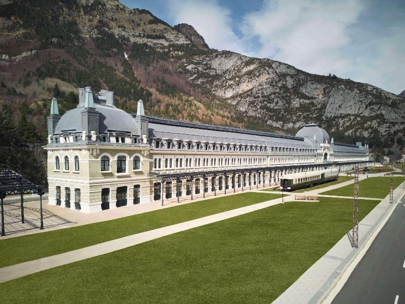 Canfranc Estacion Royal Hideaway Hotel Buitenkant foto