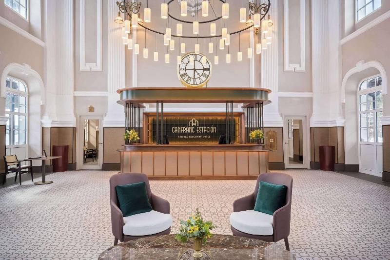 Canfranc Estacion Royal Hideaway Hotel Buitenkant foto